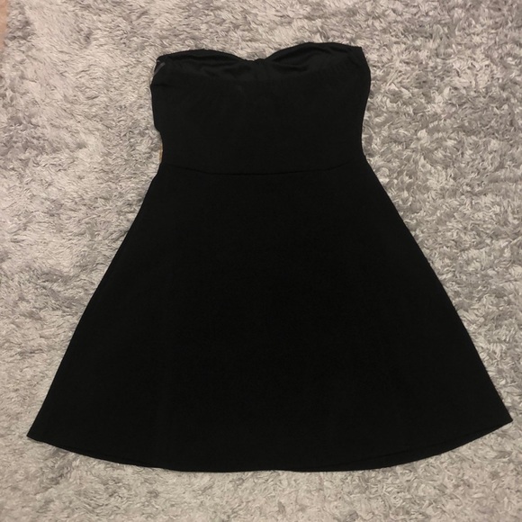 Black Mini Dress💋 - Picture 2 of 2